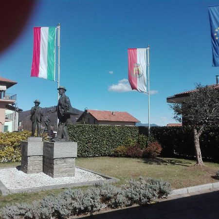 La Casa Di Nuvola Lägenhet Massino Visconti Exteriör bild